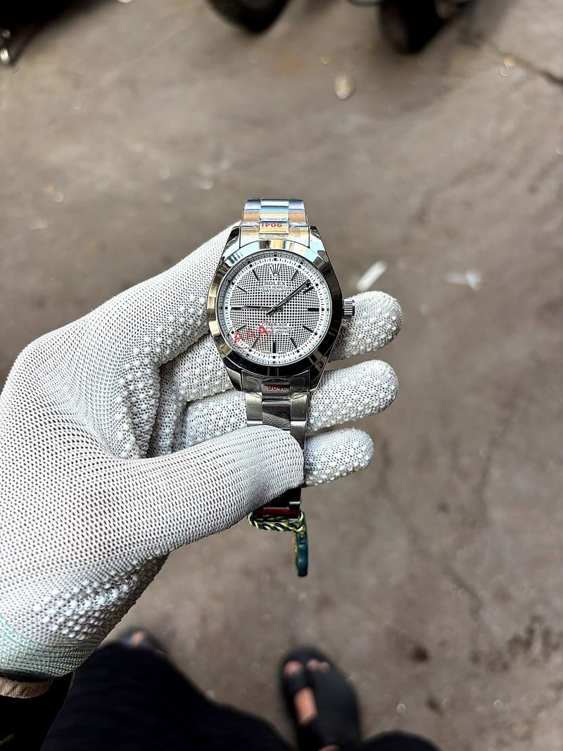 Rolex oyster perpetual datejust inspired white textured dial smooth movement quartz