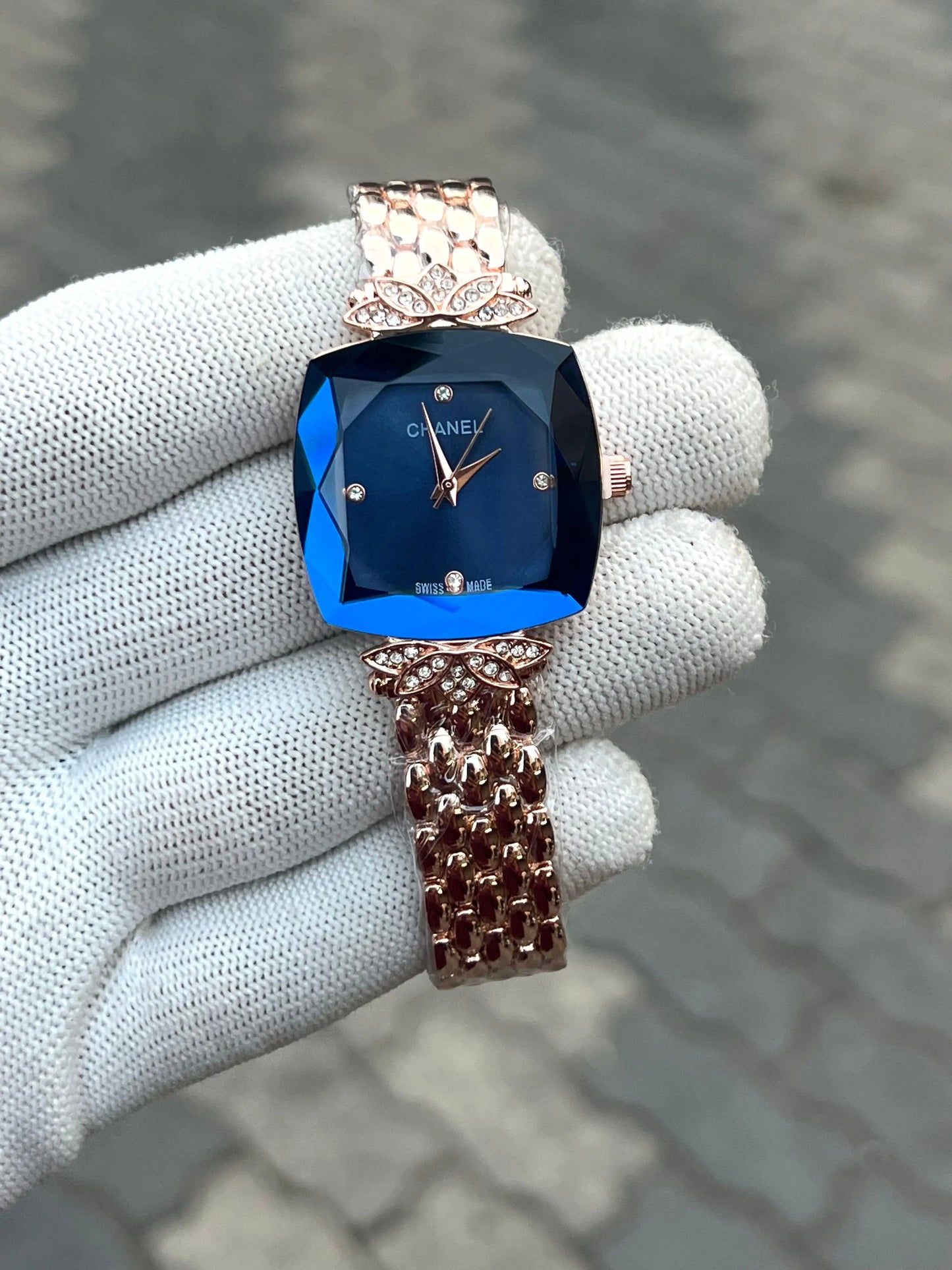 Channel Blue Gold