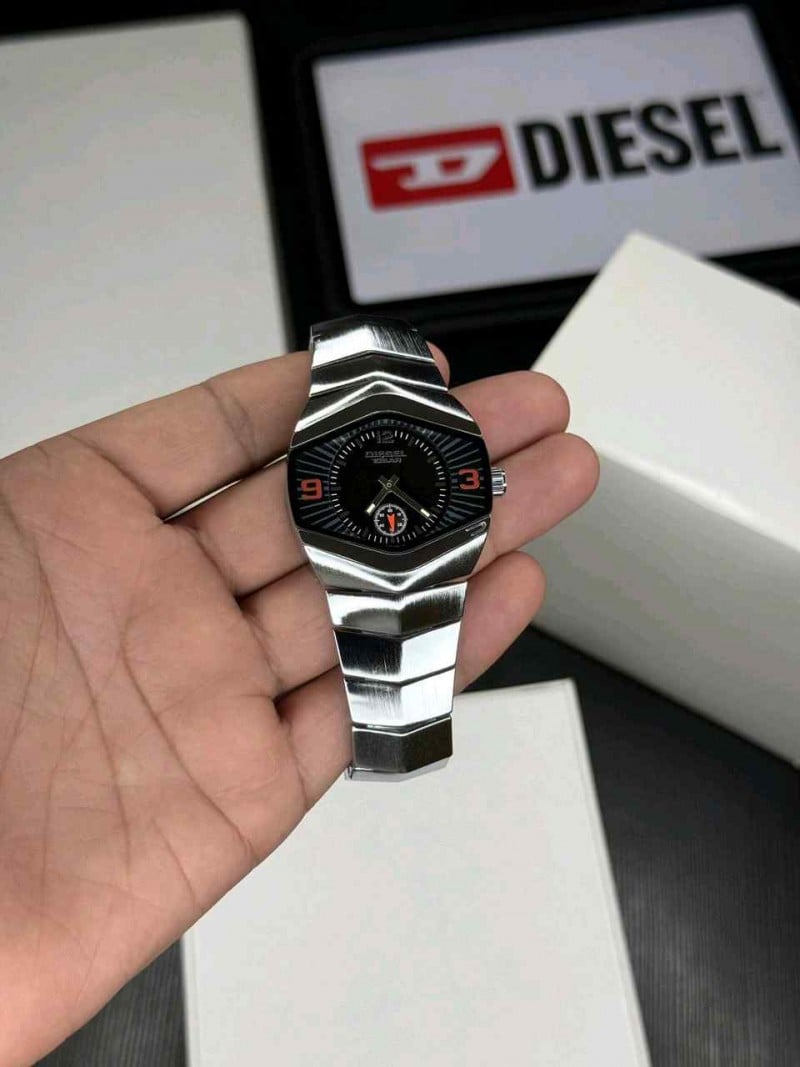 diese_l sliver (black dial) watch all working
