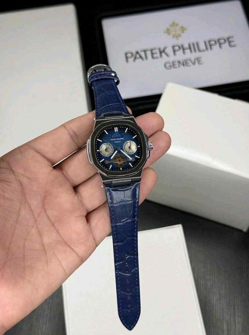 Patek Philipp_e Nautilus Chronograph Full blue