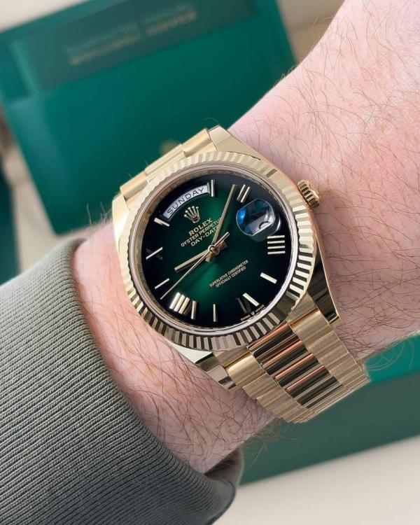 Rolex Day Date Gold Green Roman Quartz